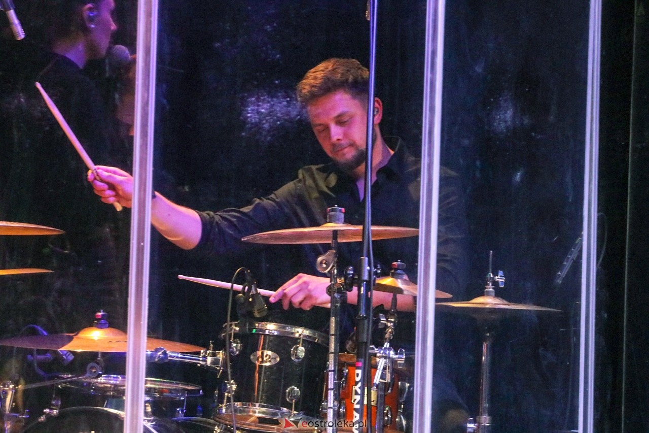 Koncert piosenek Krzysztofa Krawczyka w Muzeum Żołnierzy Wyklętych [05.05.2025] - zdjęcie #1 - eOstroleka.pl