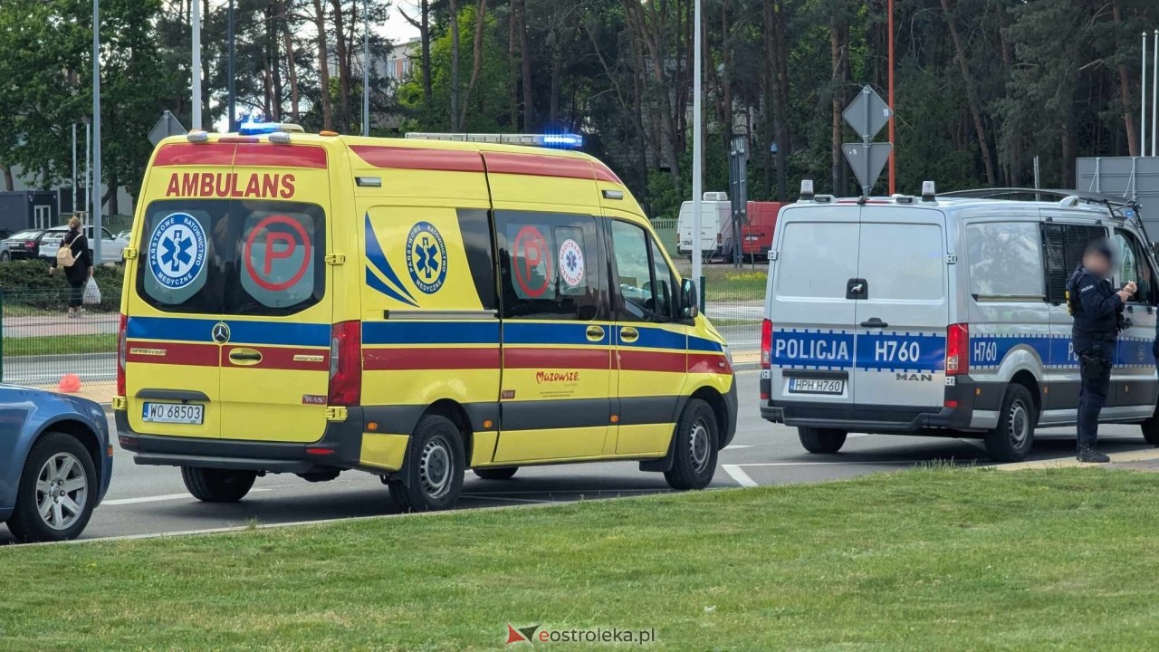 Wypadek na ulicy Brata Zenona Żebrowskiego w Ostrołęce [07.05.2025] - zdjęcie #10 - eOstroleka.pl