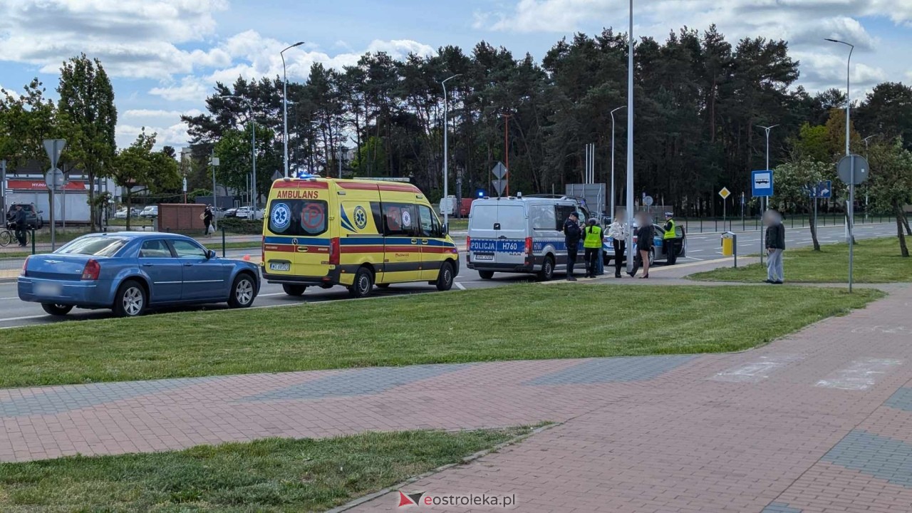 Wypadek na ulicy Brata Zenona Żebrowskiego w Ostrołęce [07.05.2025] - zdjęcie #6 - eOstroleka.pl