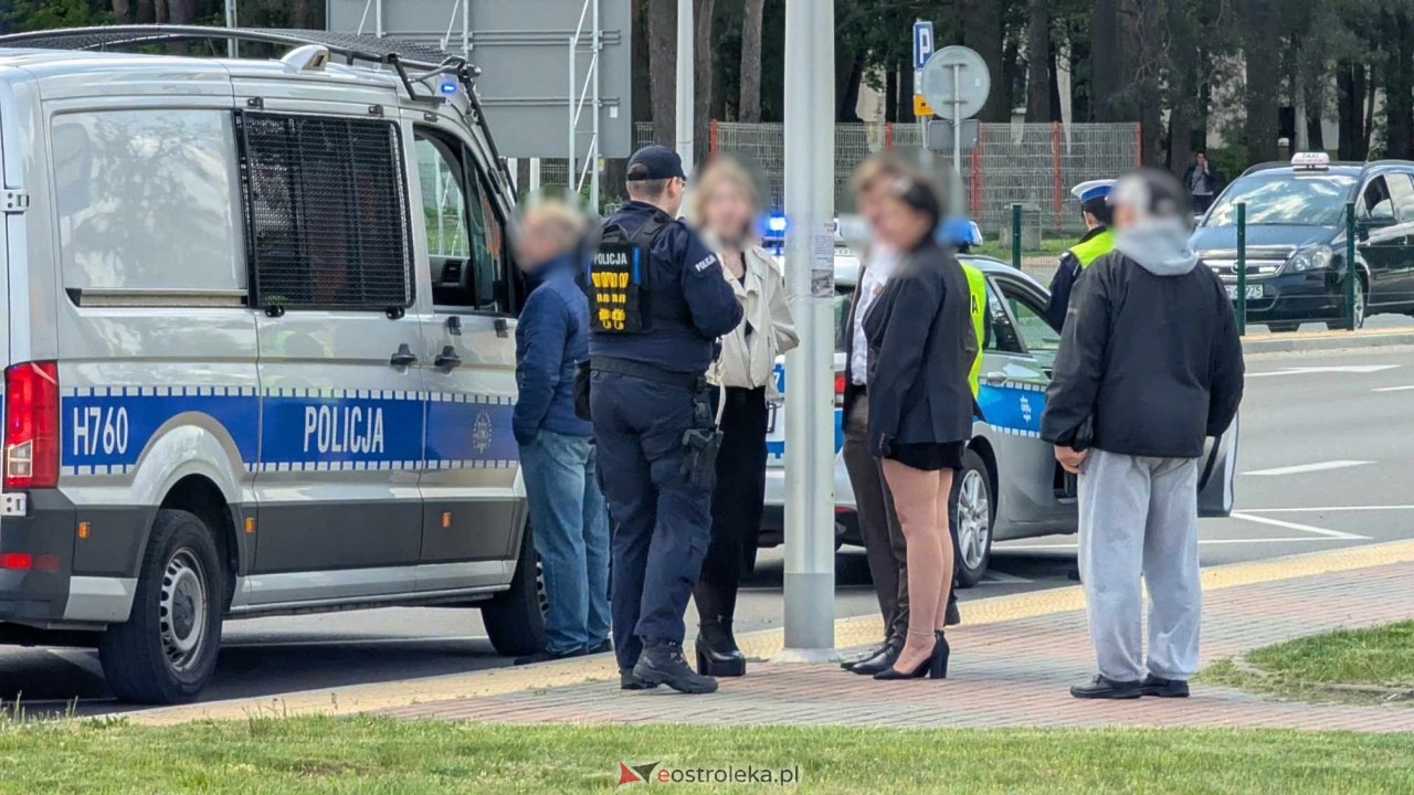 Wypadek na ulicy Brata Zenona Żebrowskiego w Ostrołęce [07.05.2025] - zdjęcie #5 - eOstroleka.pl