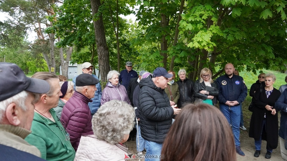 Protest w sprawie budowy bloku socjalnego przy ulicy Dywizjonu 303 [07.05.2025] - zdjęcie #11 - eOstroleka.pl