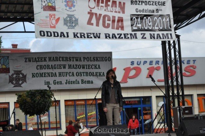 Kropla krwi ocean życia: Zebrano ponad 30 litrów krwi (24.IX.2011) - zdjęcie #16 - eOstroleka.pl
