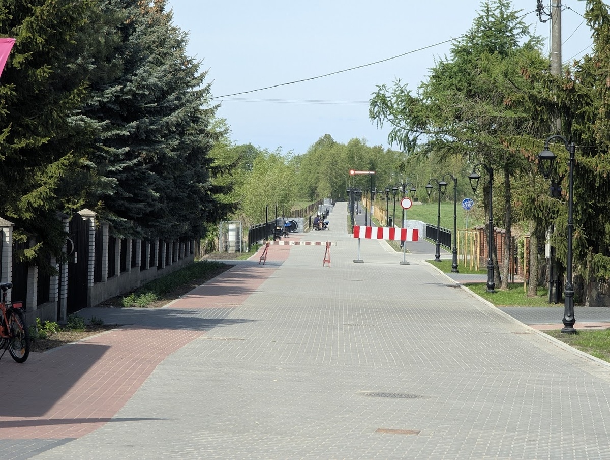 Czarna dróżka - finisz prac [07.05.2025] - zdjęcie #24 - eOstroleka.pl