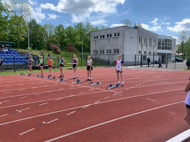 UKS Clan na Mityngu Otwarcia Sezonu 2025 Warmińsko-Mazurskiego Związku Lekkiej Atletyki w Olsztynie  - zdjęcie #11 - eOstroleka.pl