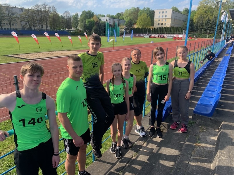 UKS Clan na Mityngu Otwarcia Sezonu 2025 Warmińsko-Mazurskiego Związku Lekkiej Atletyki w Olsztynie  - zdjęcie #1 - eOstroleka.pl