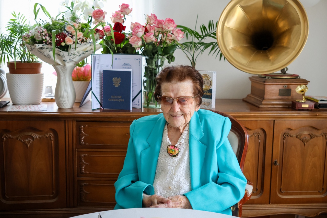 100. urodziny Pani Wiesławy [03.05.2025] - zdjęcie #2 - eOstroleka.pl