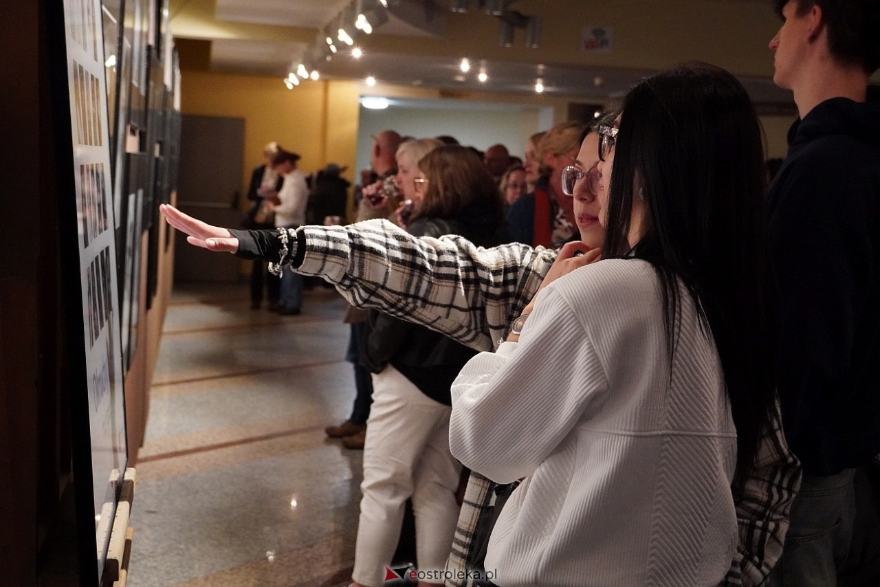 Okruchy Duszy - wernisaż wystawy fotografii Anny Suchcickiej [9.05.2025]] - zdjęcie #1 - eOstroleka.pl