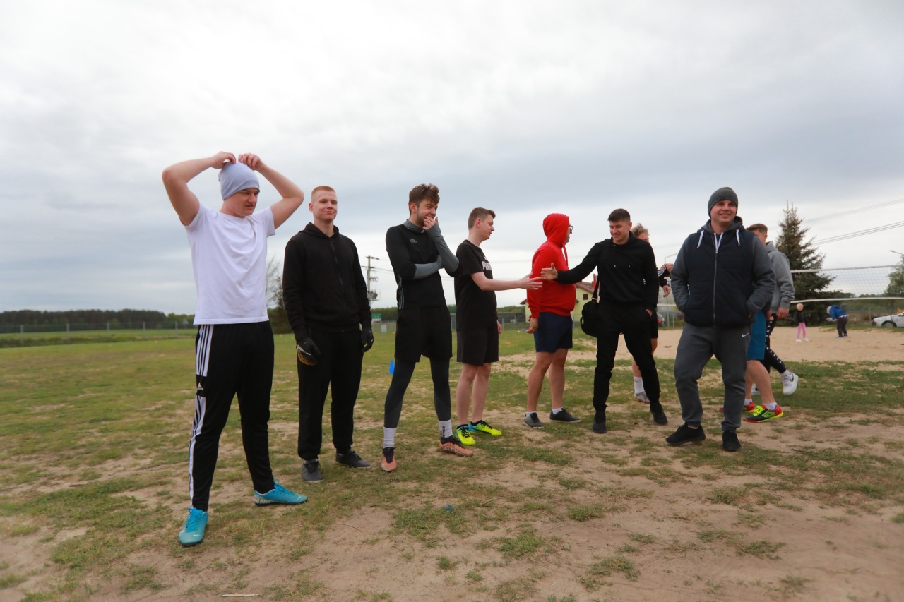 Mecz na stulecie Szkoły Podstawowej w Drwęczy [09.05.2025]] - zdjęcie #16 - eOstroleka.pl