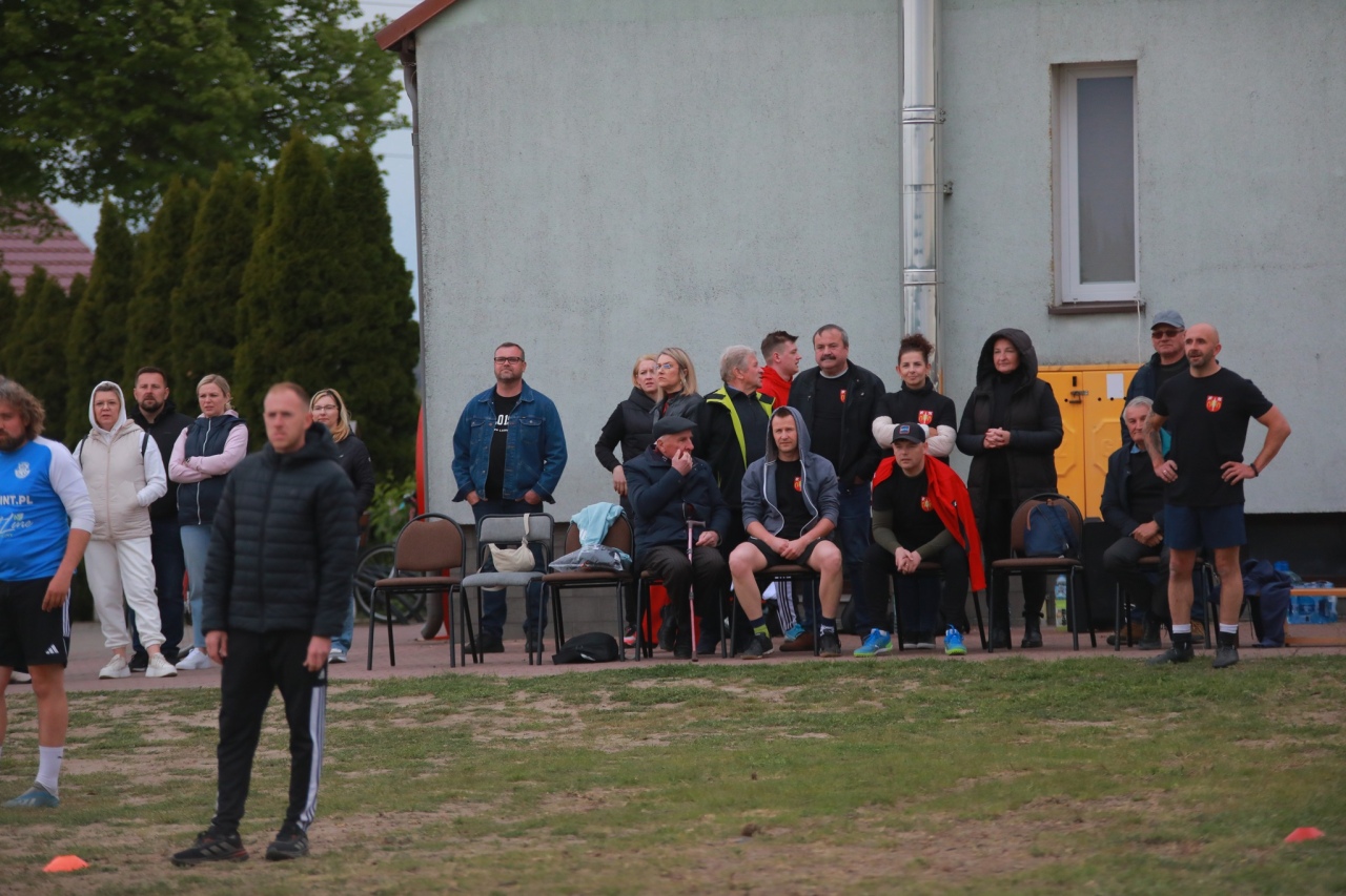 Mecz na stulecie Szkoły Podstawowej w Drwęczy [09.05.2025]] - zdjęcie #8 - eOstroleka.pl