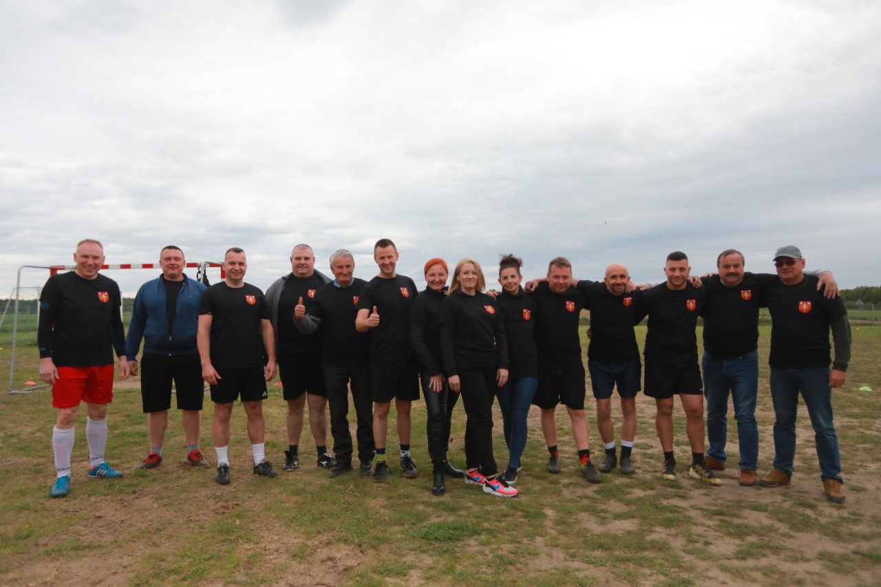 Mecz na stulecie Szkoły Podstawowej w Drwęczy [09.05.2025]] - zdjęcie #4 - eOstroleka.pl