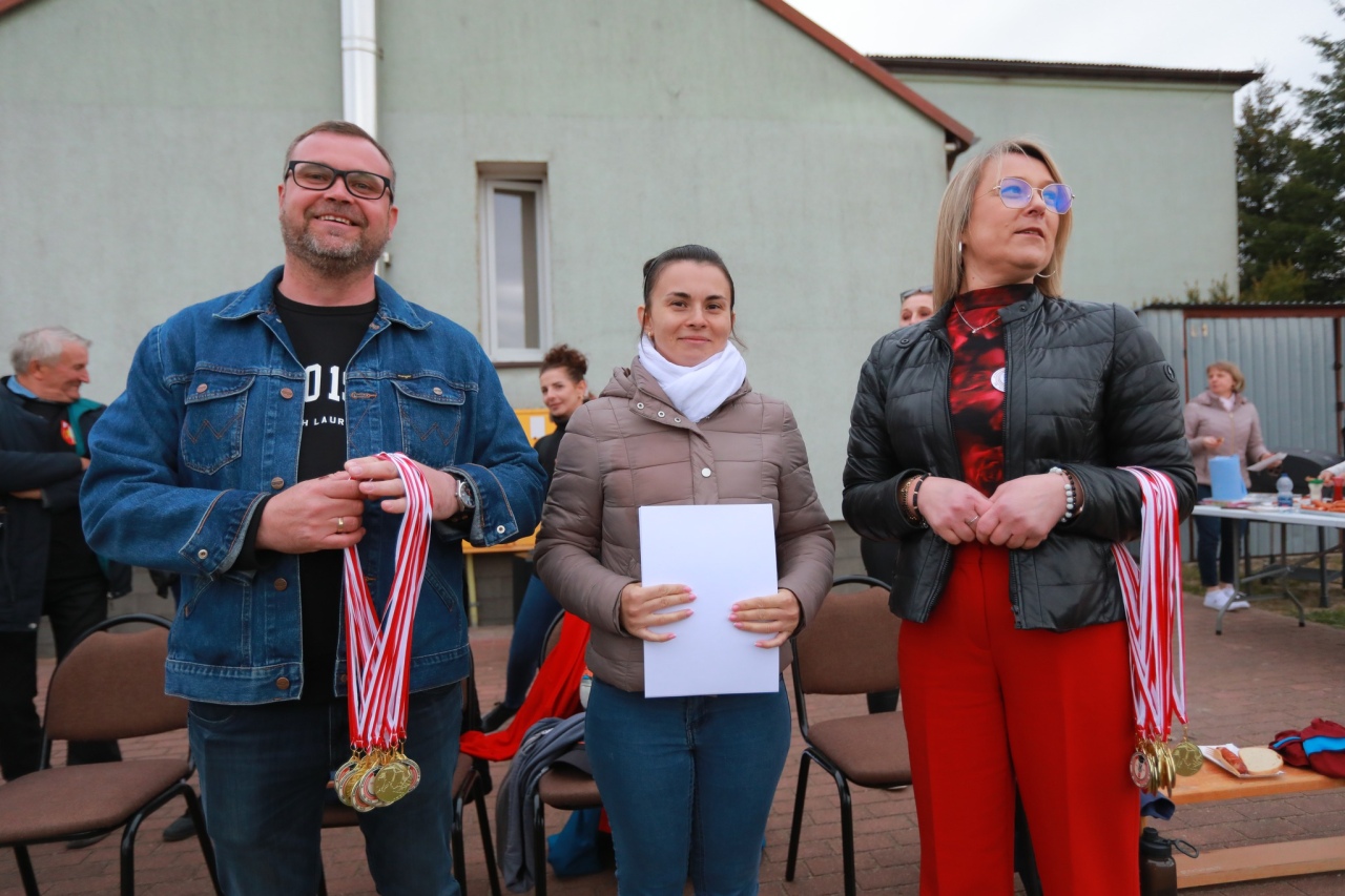 Mecz na stulecie Szkoły Podstawowej w Drwęczy [09.05.2025]] - zdjęcie #2 - eOstroleka.pl