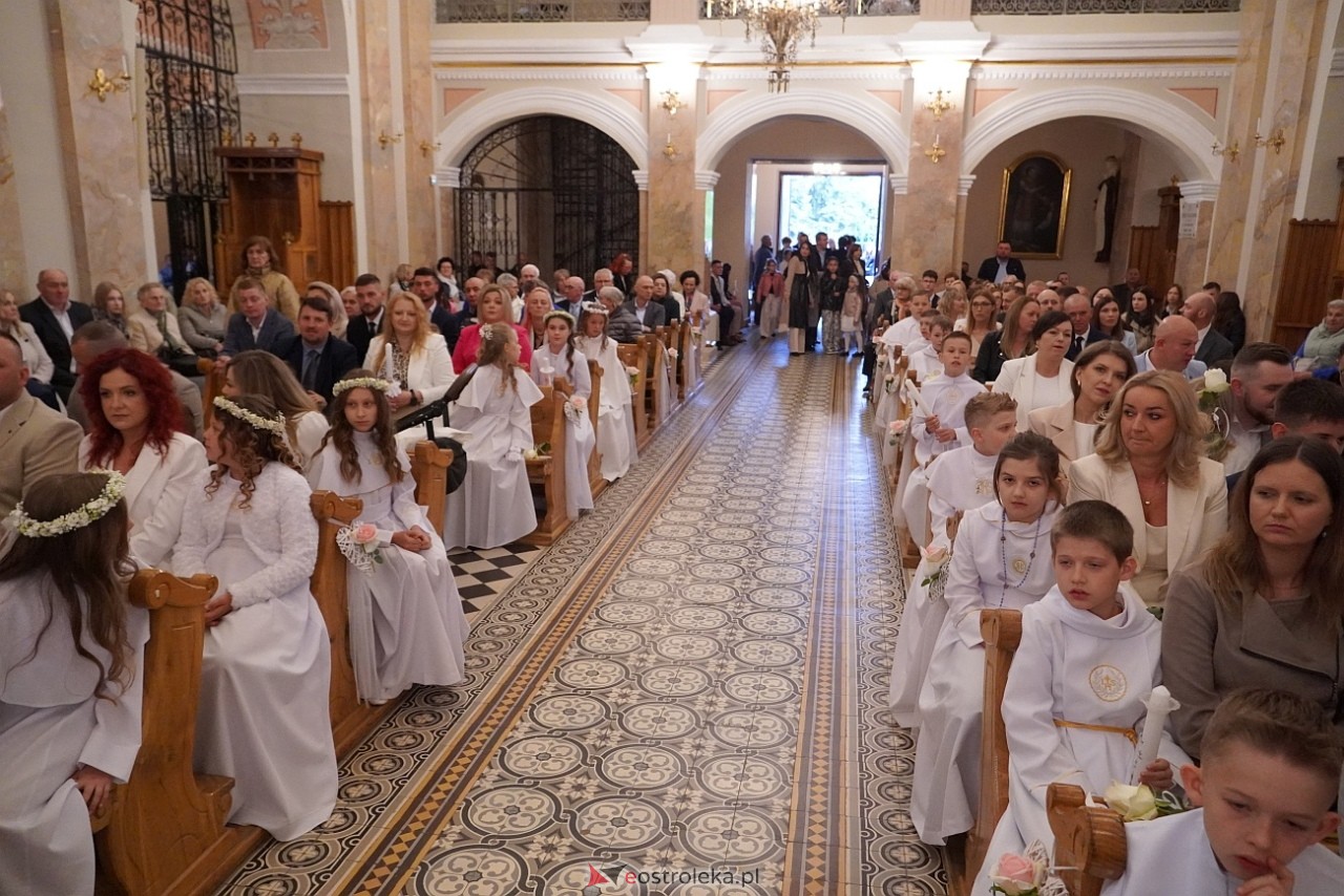 I Komunia Święta w ostrołęckie farze [10.05.2025] - zdjęcie #17 - eOstroleka.pl