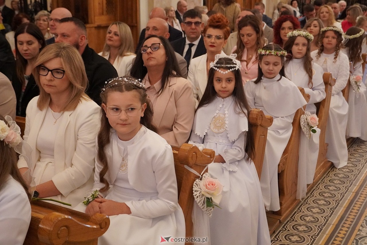 I Komunia Święta w ostrołęckie farze [10.05.2025] - zdjęcie #14 - eOstroleka.pl
