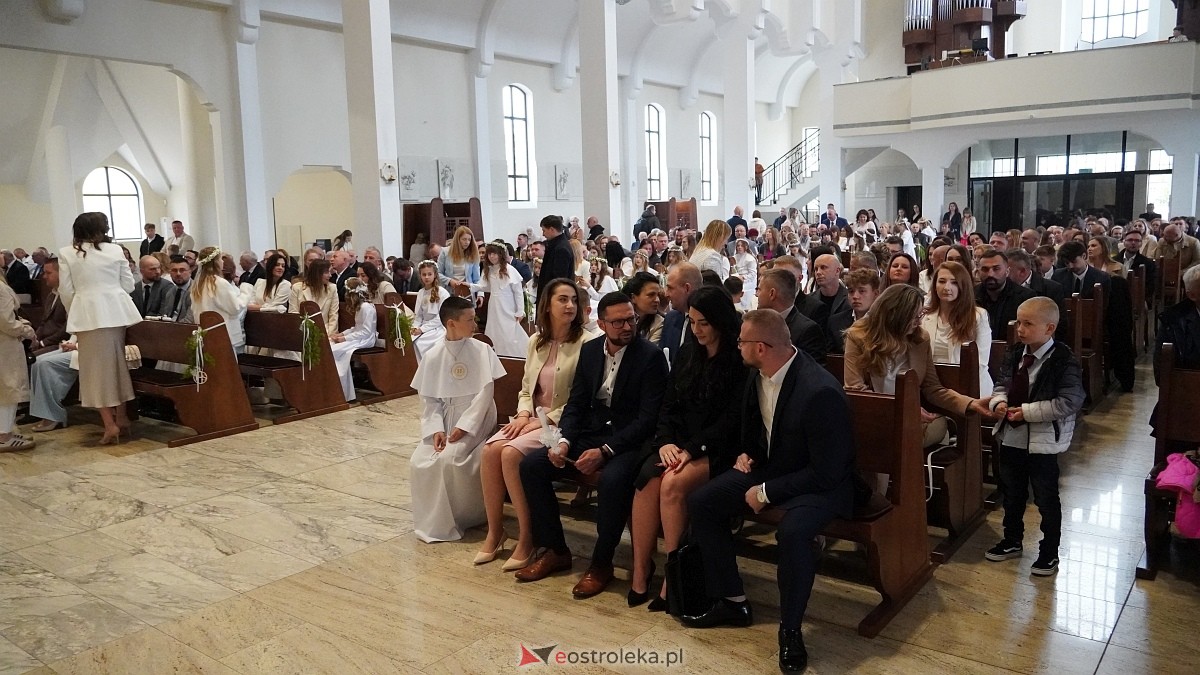 I Komunia Święta w parafii pw. Św. Franciszka z Asyżu [10.05.2025] - zdjęcie #14 - eOstroleka.pl