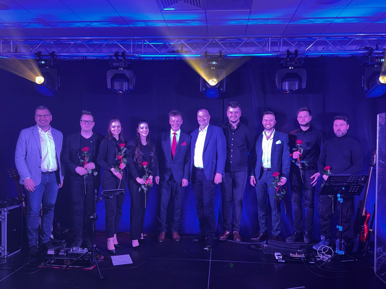 Kolejny wieczór wspomnień z muzyką Krzysztofa Krawczyka - zdjęcie #3 - eOstroleka.pl