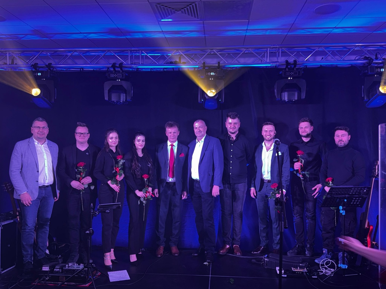 Kolejny wieczór wspomnień z muzyką Krzysztofa Krawczyka - zdjęcie #2 - eOstroleka.pl