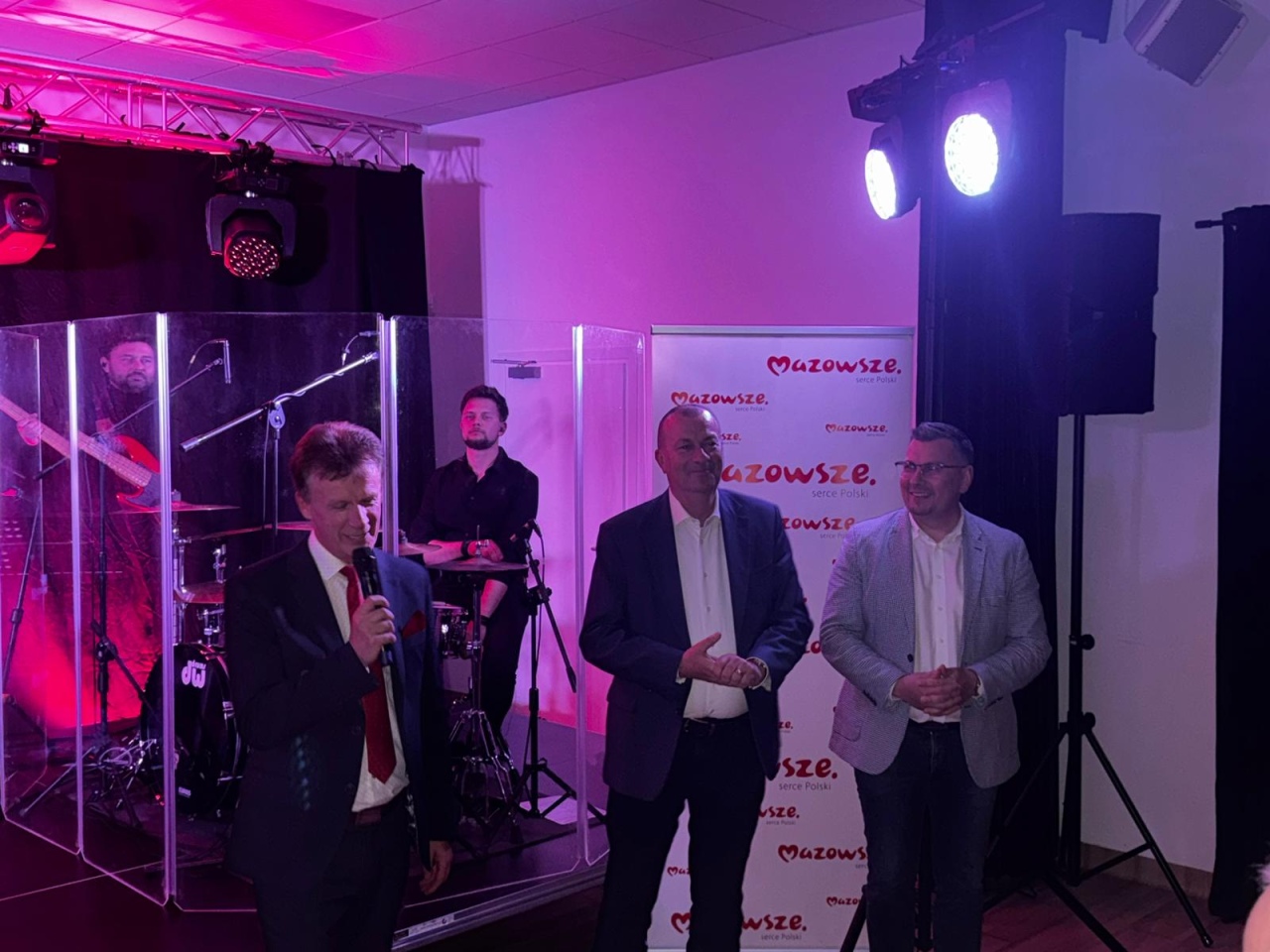 Kolejny wieczór wspomnień z muzyką Krzysztofa Krawczyka - zdjęcie #8 - eOstroleka.pl