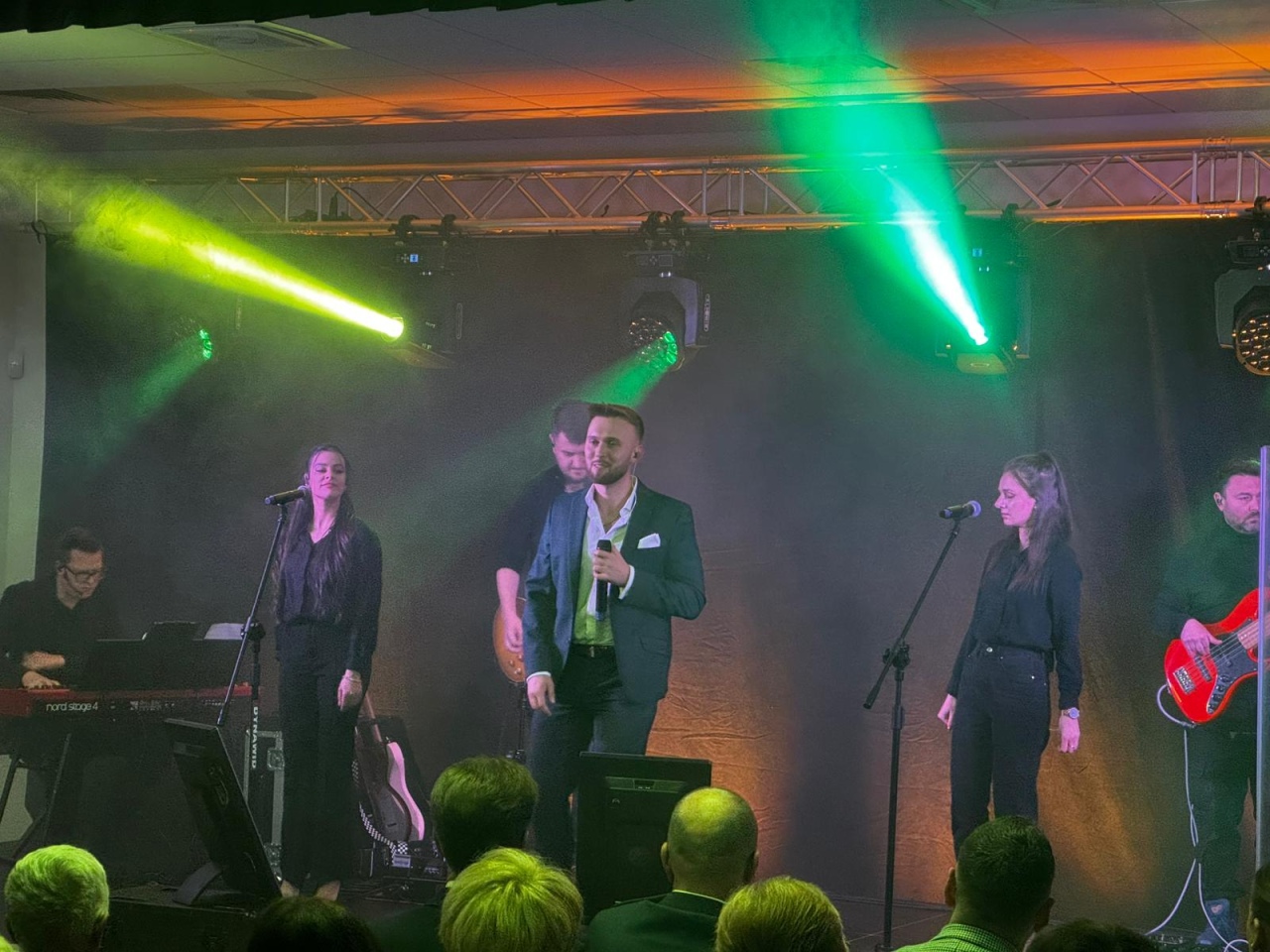 Kolejny wieczór wspomnień z muzyką Krzysztofa Krawczyka - zdjęcie #19 - eOstroleka.pl