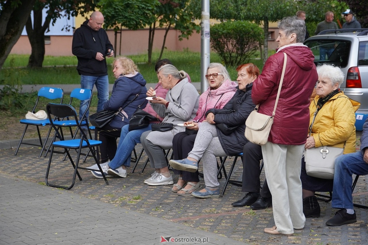 Potańcówka pod chmurką na Osiedlu Dzieci Polskich [10.05.2025] - zdjęcie #38 - eOstroleka.pl