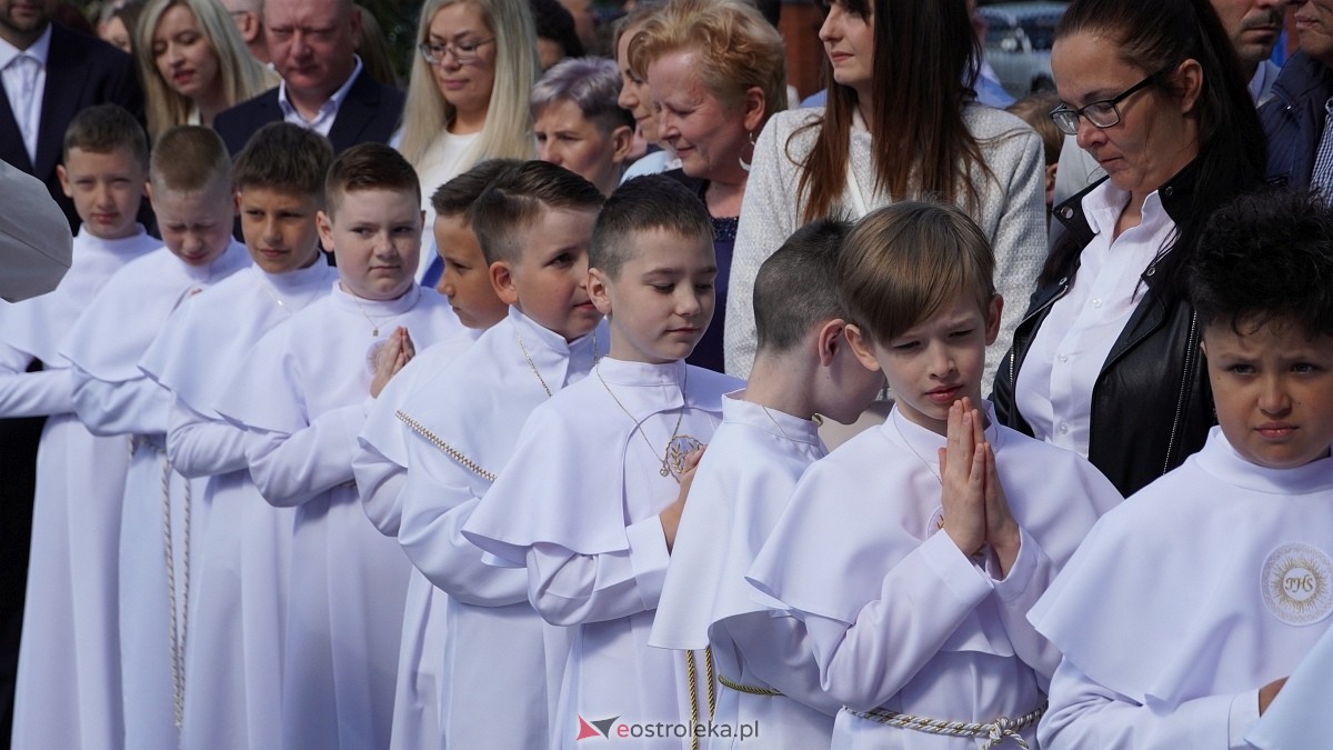 I Komunia Święta w parafii pw. Św. Wojciecha w Ostrołęce [11.05.2025] - zdjęcie #52 - eOstroleka.pl