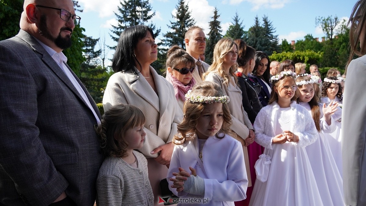 I Komunia Święta w parafii pw. Św. Wojciecha w Ostrołęce [11.05.2025] - zdjęcie #48 - eOstroleka.pl