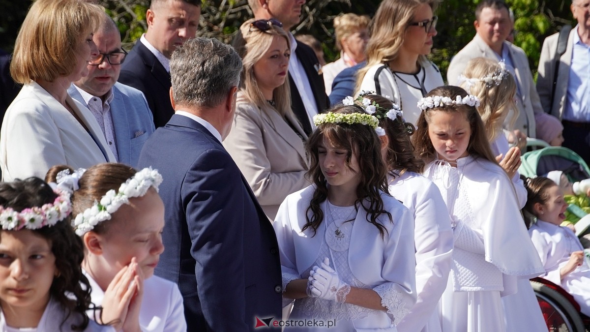 I Komunia Święta w parafii pw. Św. Wojciecha w Ostrołęce [11.05.2025] - zdjęcie #46 - eOstroleka.pl