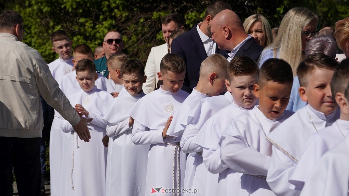 I Komunia Święta w parafii pw. Św. Wojciecha w Ostrołęce [11.05.2025] - zdjęcie #45 - eOstroleka.pl