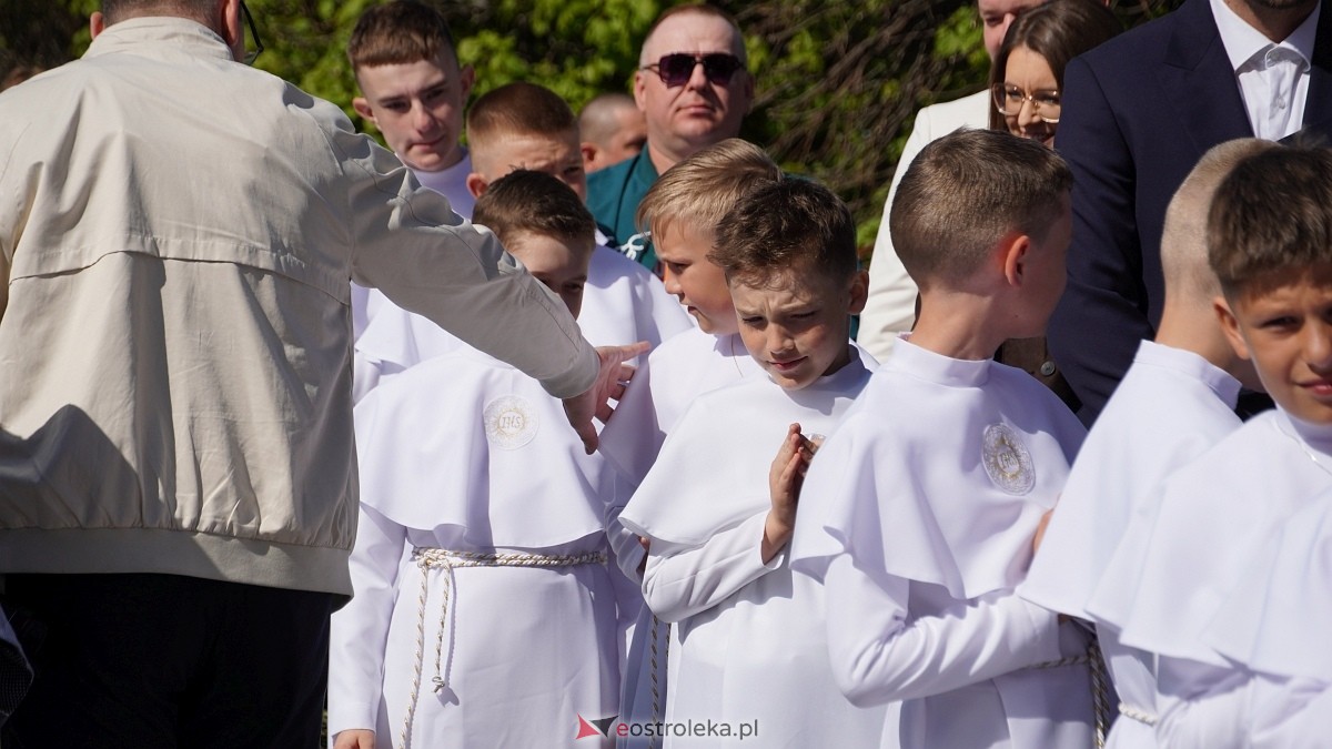 I Komunia Święta w parafii pw. Św. Wojciecha w Ostrołęce [11.05.2025] - zdjęcie #44 - eOstroleka.pl