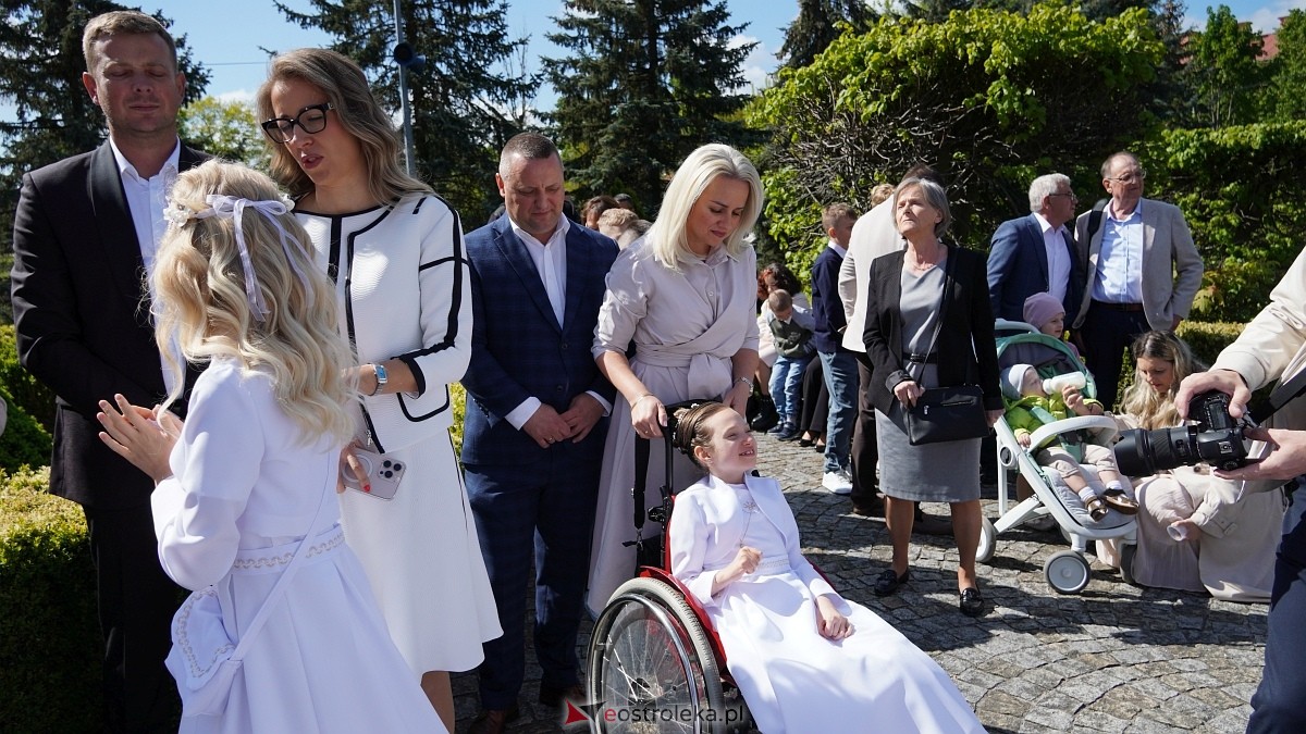 I Komunia Święta w parafii pw. Św. Wojciecha w Ostrołęce [11.05.2025] - zdjęcie #38 - eOstroleka.pl