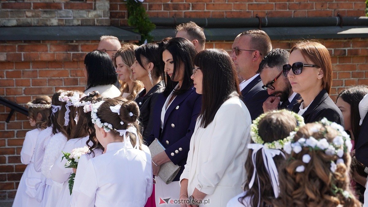 I Komunia Święta w parafii pw. Św. Wojciecha w Ostrołęce [11.05.2025] - zdjęcie #37 - eOstroleka.pl
