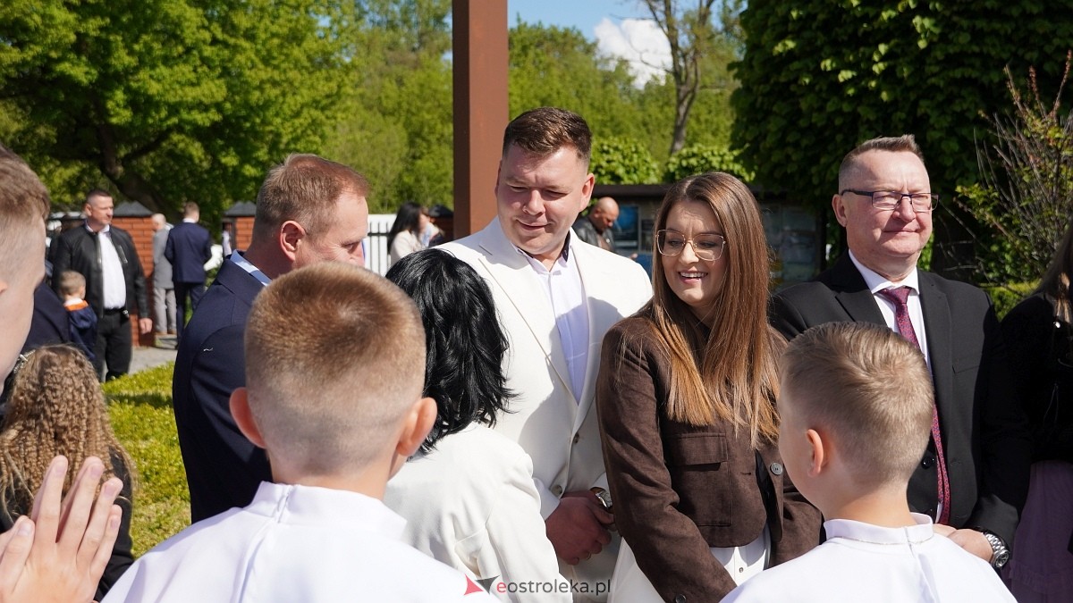 I Komunia Święta w parafii pw. Św. Wojciecha w Ostrołęce [11.05.2025] - zdjęcie #35 - eOstroleka.pl