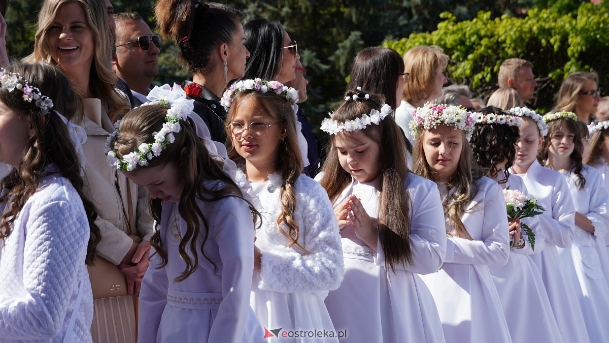 I Komunia Święta w parafii pw. Św. Wojciecha w Ostrołęce [11.05.2025] - zdjęcie #24 - eOstroleka.pl