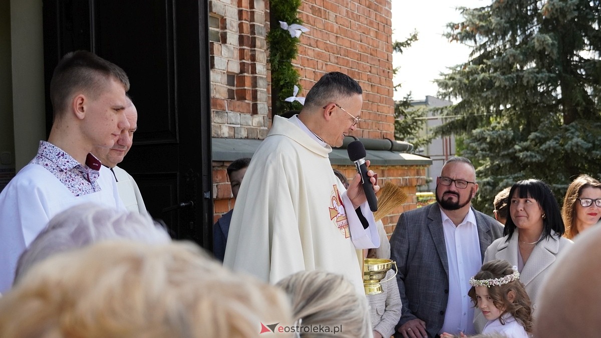 I Komunia Święta w parafii pw. Św. Wojciecha w Ostrołęce [11.05.2025] - zdjęcie #22 - eOstroleka.pl