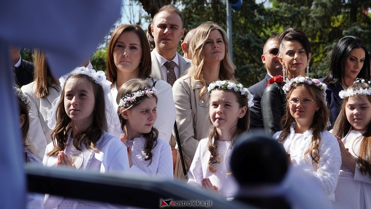 I Komunia Święta w parafii pw. Św. Wojciecha w Ostrołęce [11.05.2025] - zdjęcie #20 - eOstroleka.pl