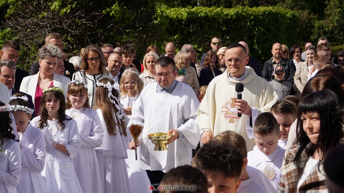 I Komunia Święta w parafii pw. Św. Wojciecha w Ostrołęce [11.05.2025] - zdjęcie #18 - eOstroleka.pl