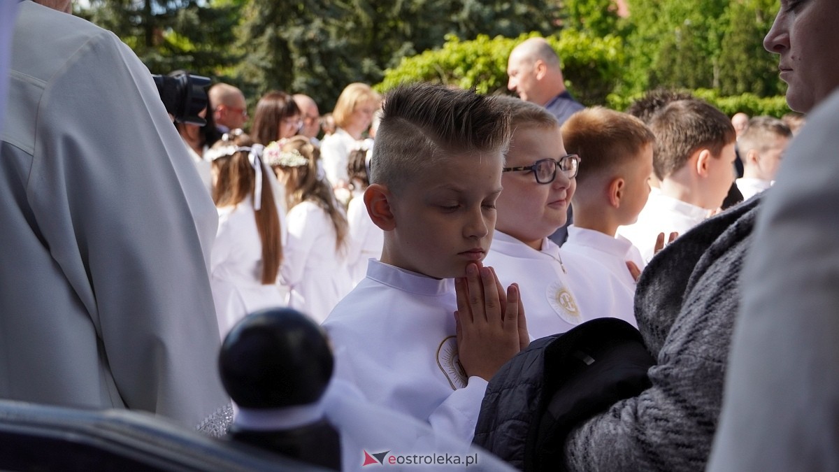 I Komunia Święta w parafii pw. Św. Wojciecha w Ostrołęce [11.05.2025] - zdjęcie #17 - eOstroleka.pl