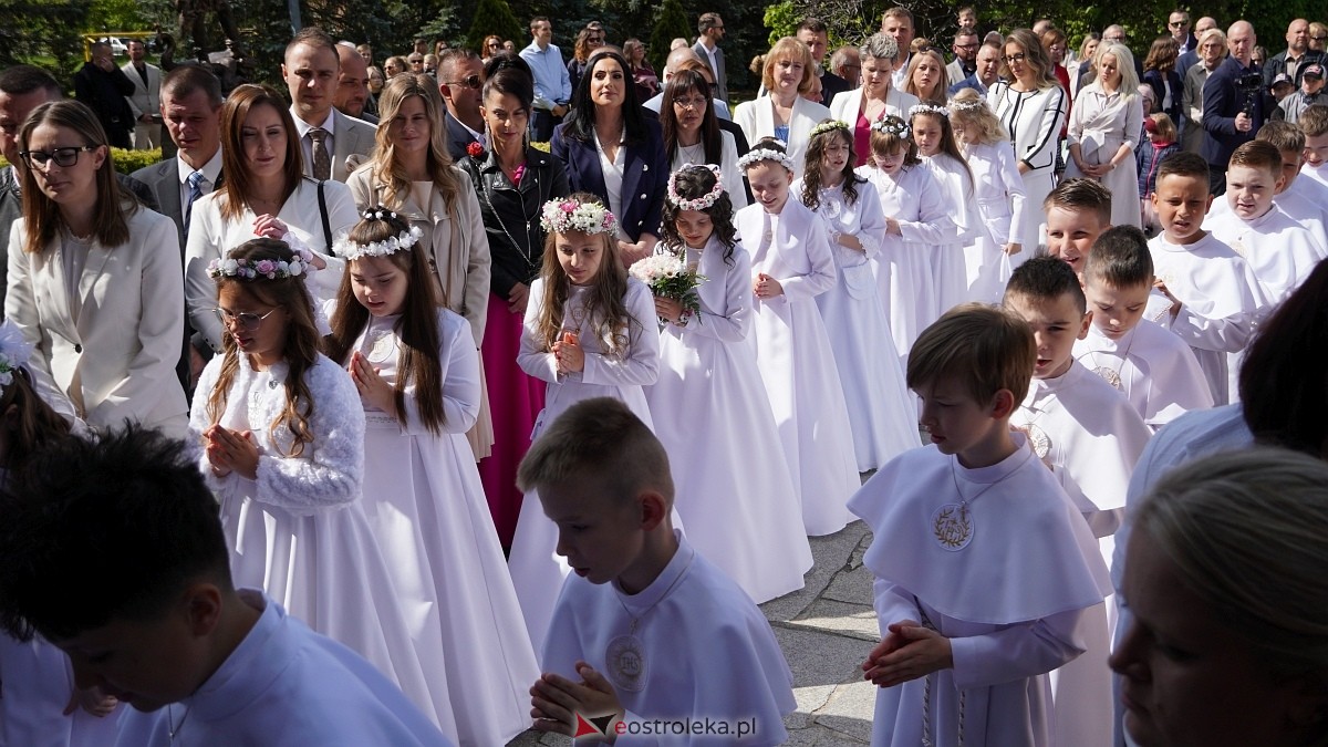 I Komunia Święta w parafii pw. Św. Wojciecha w Ostrołęce [11.05.2025] - zdjęcie #9 - eOstroleka.pl