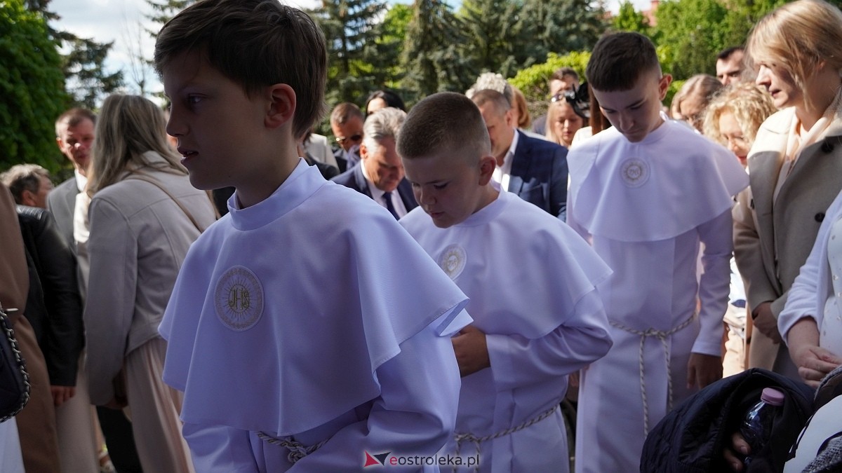 I Komunia Święta w parafii pw. Św. Wojciecha w Ostrołęce [11.05.2025] - zdjęcie #2 - eOstroleka.pl