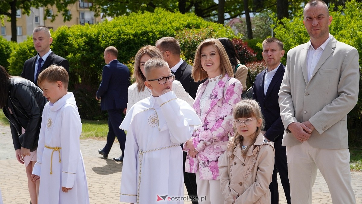 I Komunia Święta w parafii pw. Zbawiciela Świata w Ostrołęce [11.05.2025] - zdjęcie #82 - eOstroleka.pl