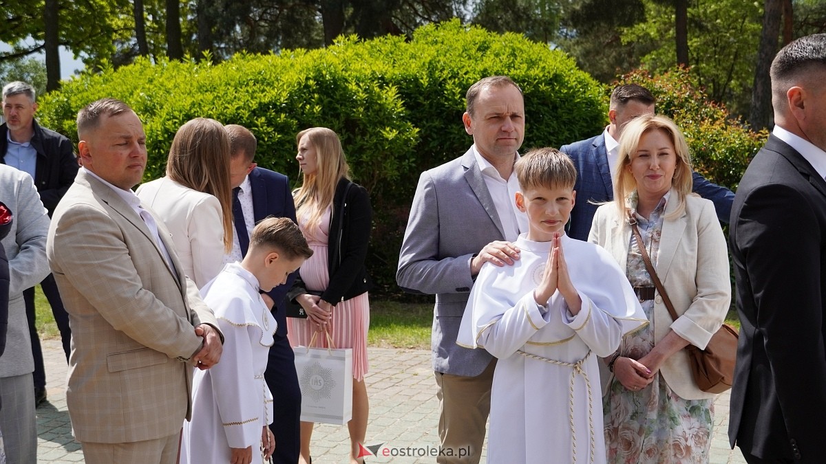I Komunia Święta w parafii pw. Zbawiciela Świata w Ostrołęce [11.05.2025] - zdjęcie #74 - eOstroleka.pl