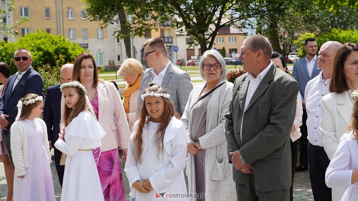 I Komunia Święta w parafii pw. Zbawiciela Świata w Ostrołęce [11.05.2025] - zdjęcie #69 - eOstroleka.pl