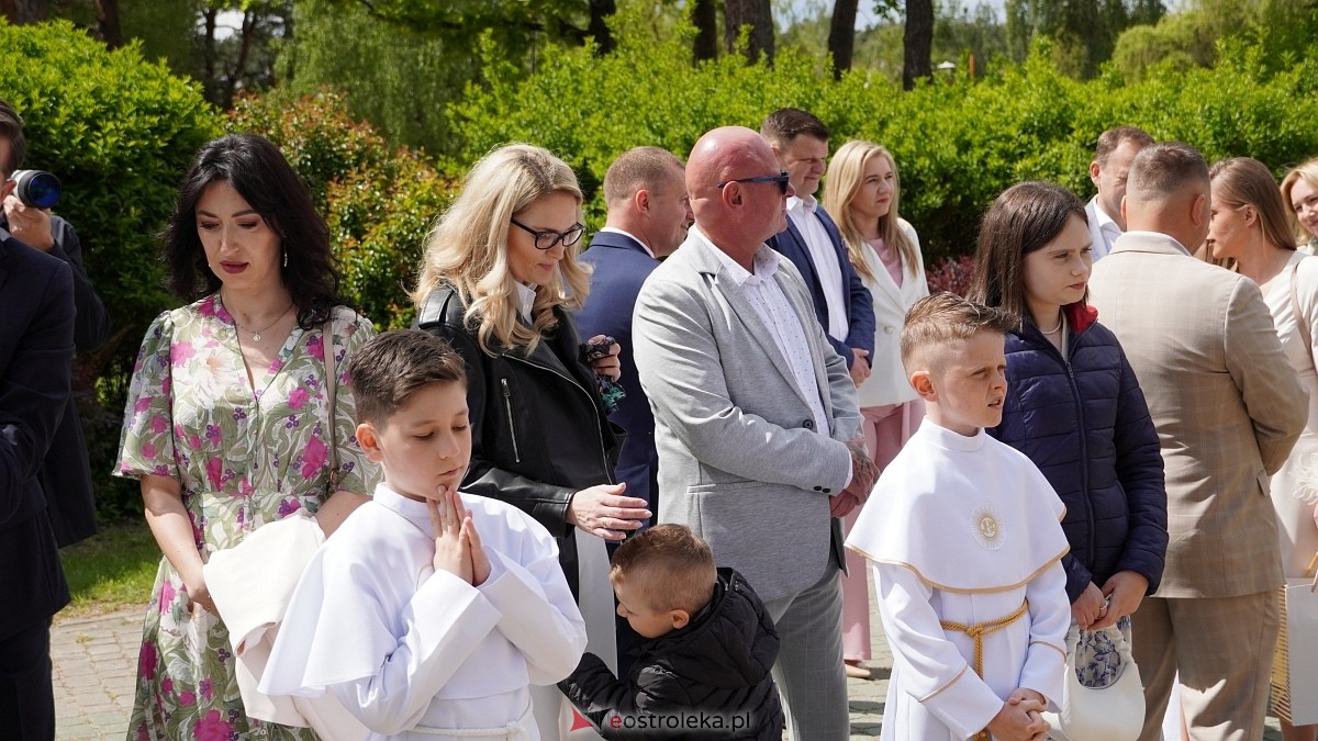 I Komunia Święta w parafii pw. Zbawiciela Świata w Ostrołęce [11.05.2025] - zdjęcie #65 - eOstroleka.pl