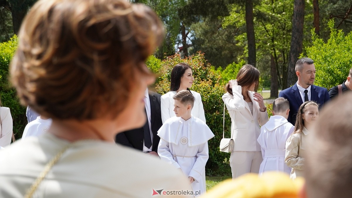 I Komunia Święta w parafii pw. Zbawiciela Świata w Ostrołęce [11.05.2025] - zdjęcie #59 - eOstroleka.pl