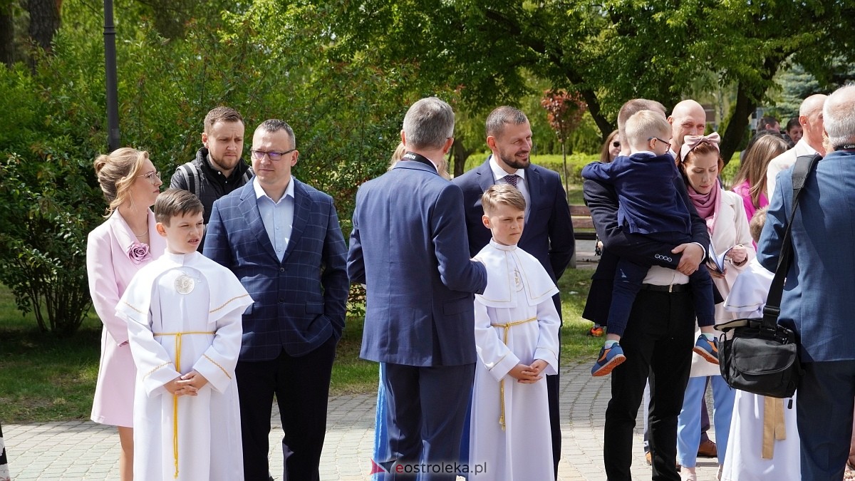 I Komunia Święta w parafii pw. Zbawiciela Świata w Ostrołęce [11.05.2025] - zdjęcie #57 - eOstroleka.pl