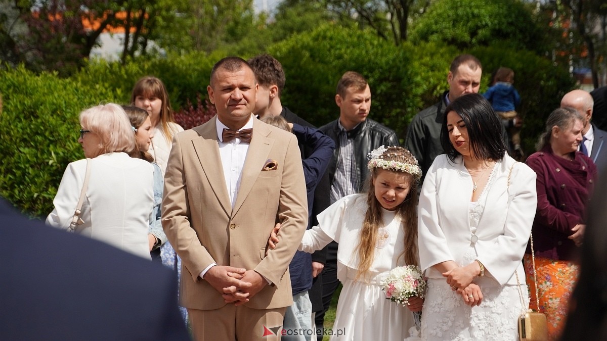 I Komunia Święta w parafii pw. Zbawiciela Świata w Ostrołęce [11.05.2025] - zdjęcie #52 - eOstroleka.pl