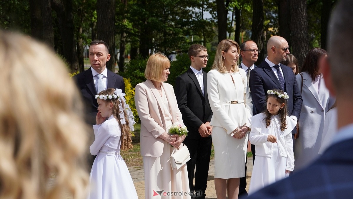 I Komunia Święta w parafii pw. Zbawiciela Świata w Ostrołęce [11.05.2025] - zdjęcie #50 - eOstroleka.pl