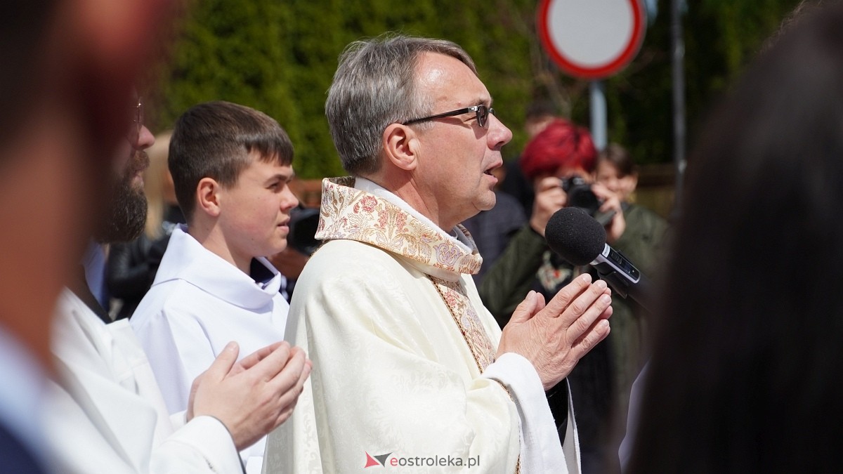 I Komunia Święta w parafii pw. Zbawiciela Świata w Ostrołęce [11.05.2025] - zdjęcie #39 - eOstroleka.pl