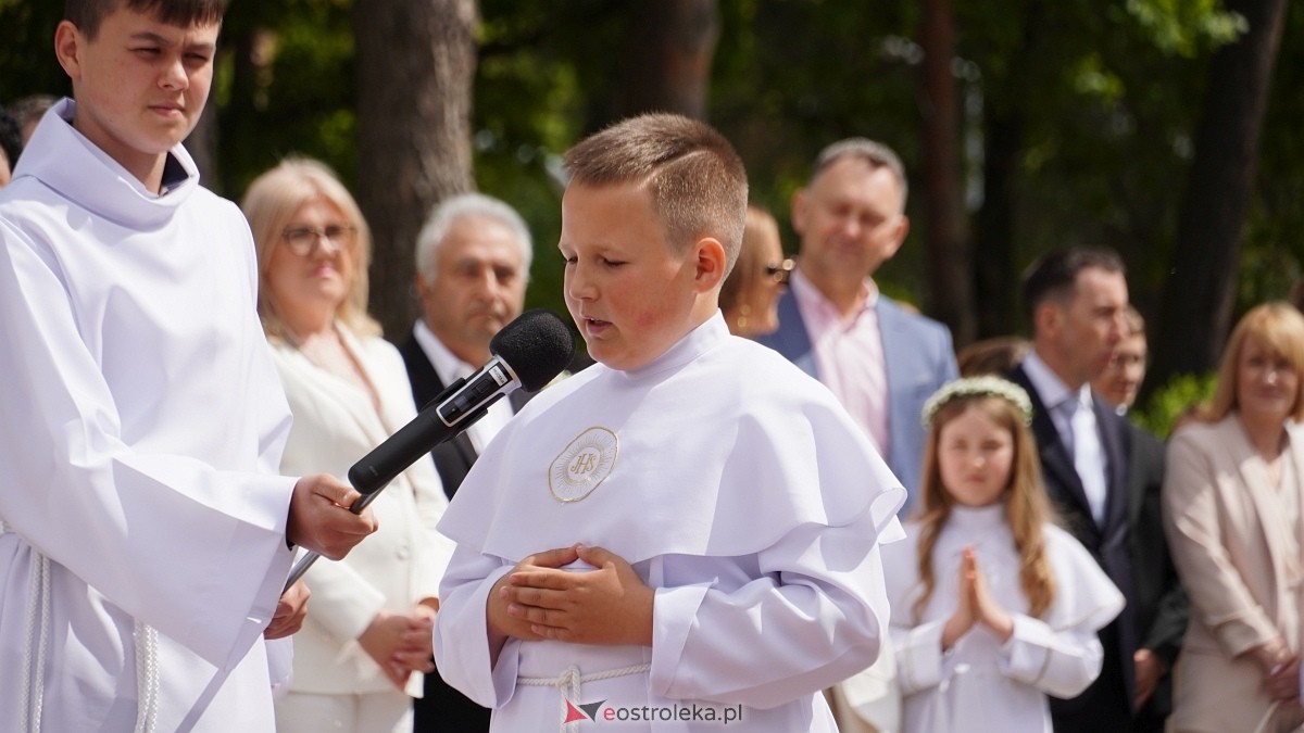 I Komunia Święta w parafii pw. Zbawiciela Świata w Ostrołęce [11.05.2025] - zdjęcie #35 - eOstroleka.pl
