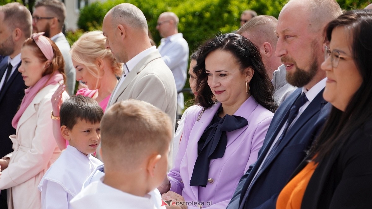 I Komunia Święta w parafii pw. Zbawiciela Świata w Ostrołęce [11.05.2025] - zdjęcie #27 - eOstroleka.pl