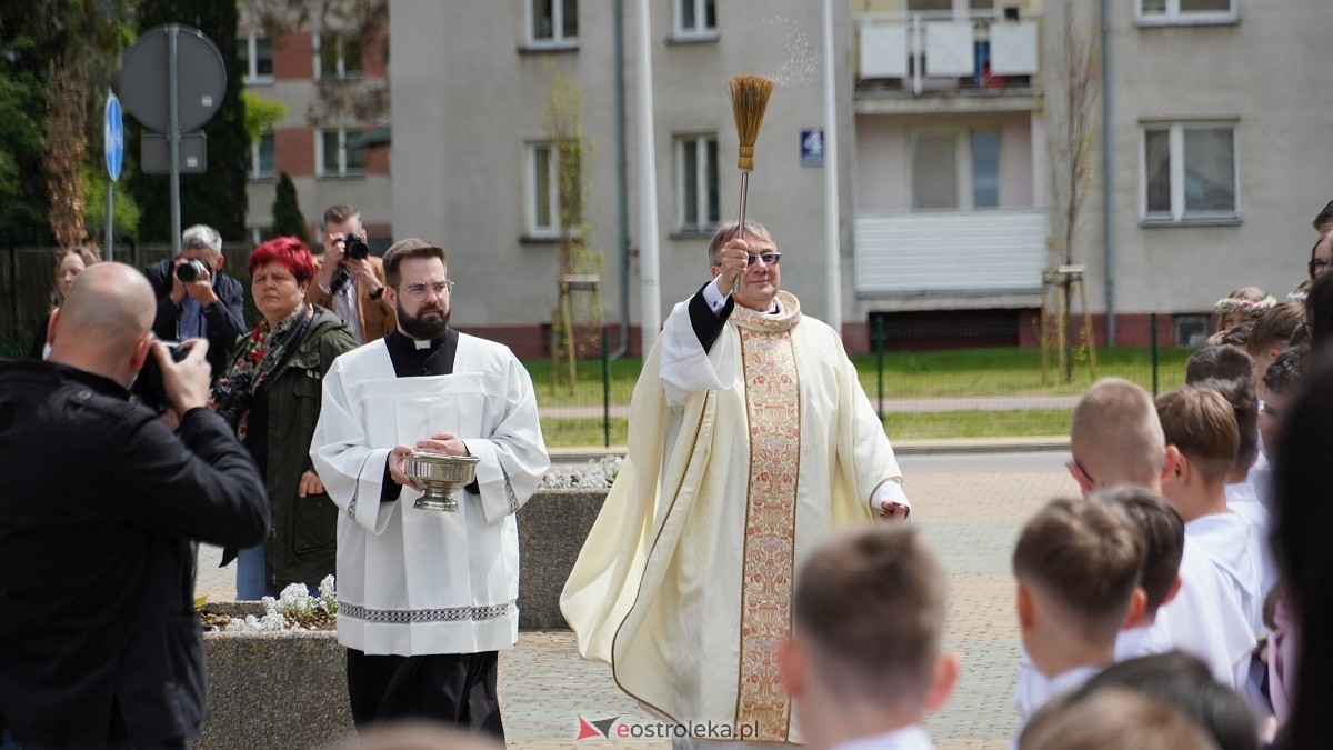 I Komunia Święta w parafii pw. Zbawiciela Świata w Ostrołęce [11.05.2025] - zdjęcie #26 - eOstroleka.pl